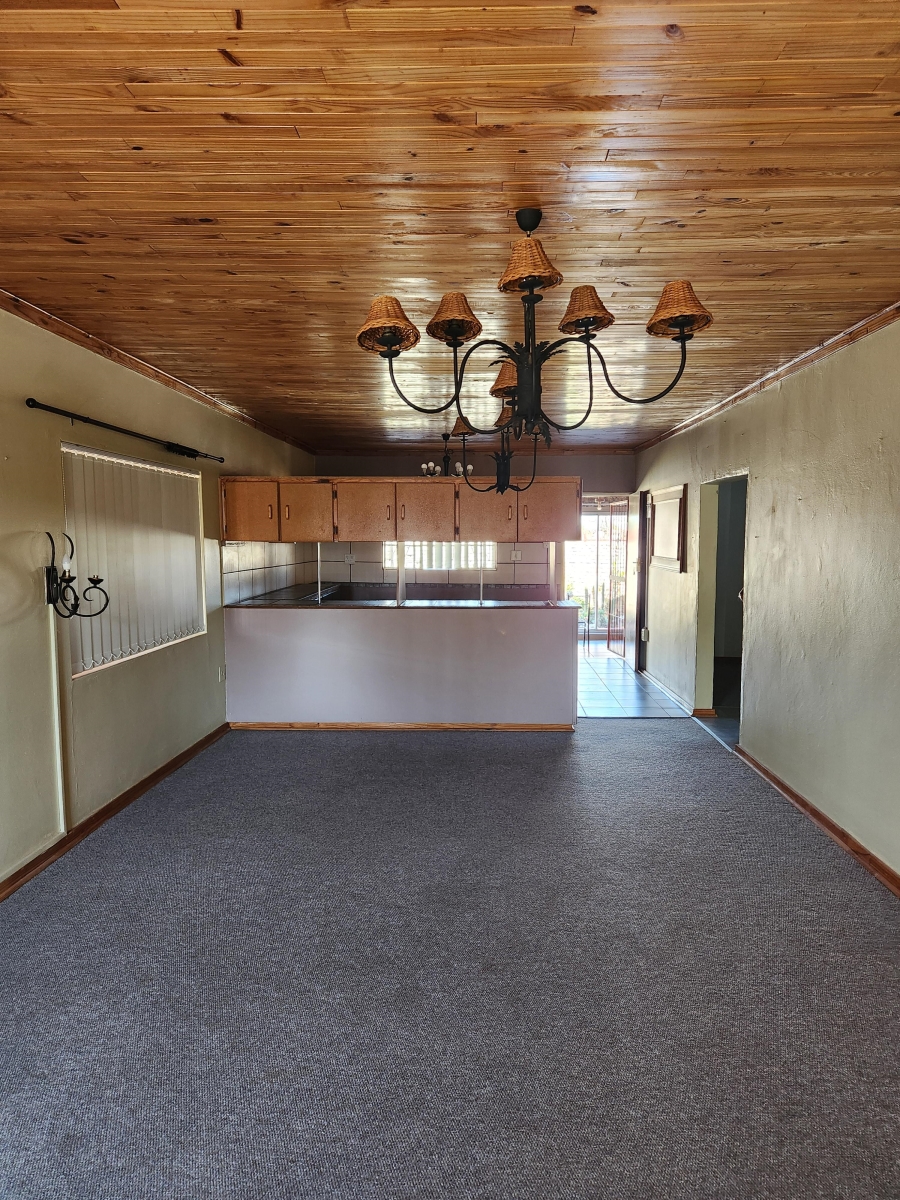 7 Bedroom Property for Sale in Hennenman Free State
